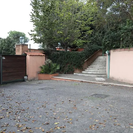 Casa Del Koala Al Gemelli Hospital ローマ